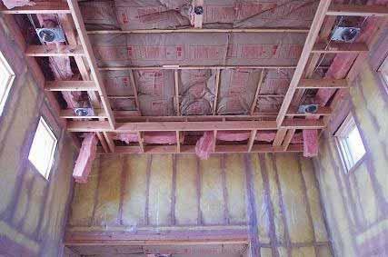 5.3 DROPPED CEILING/SOFFIT Another common thermal bypass problem in homes occurs at dropped ceilings and soffits.