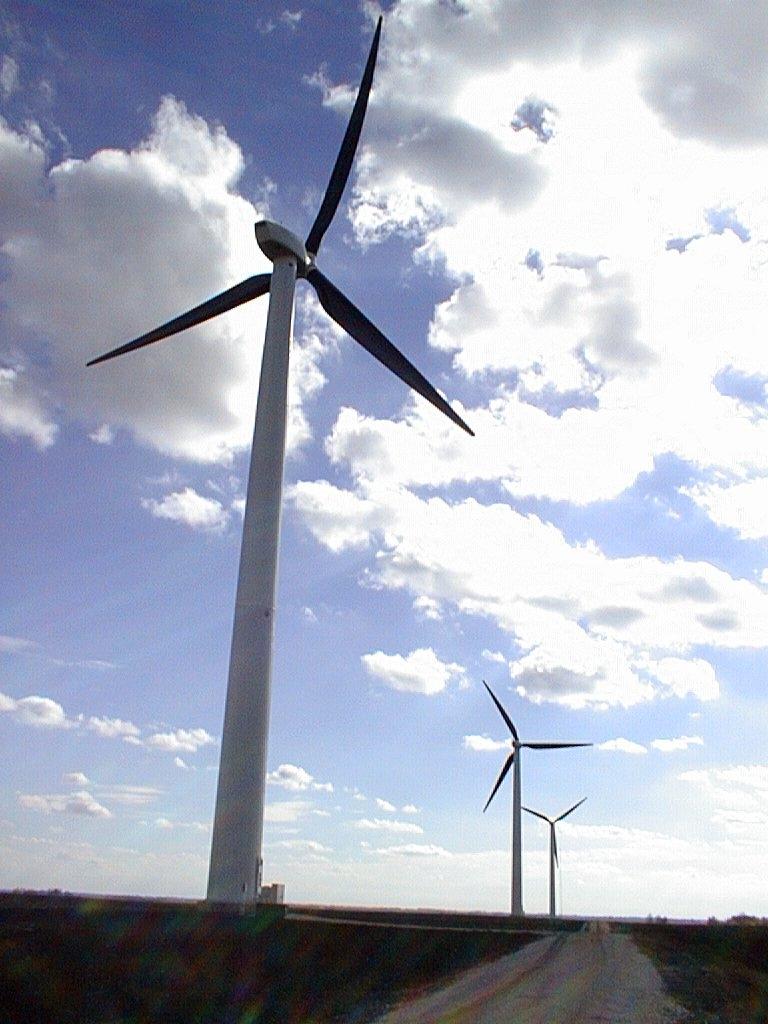 Unique Aspects of Consumer Owned Utility Projects Three 750 kw Turbines at Algona Iowa Jointly Owned by Seven Iowa Towns Decision to install wind generation may be based on several factors, not just