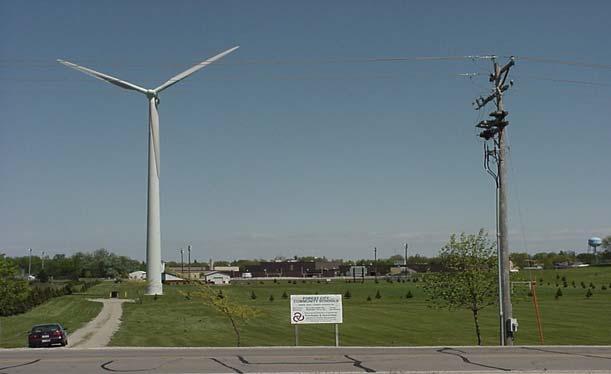 Unique Aspects of School & College Wind Projects 600 kw Turbine at School in Forest City, Iowa Educational issues are often part