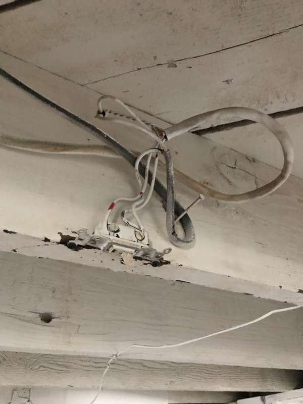 electrician repair or