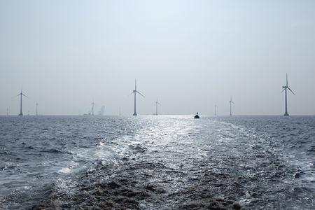 100MW wind turbine energy in Shanghai started to generate