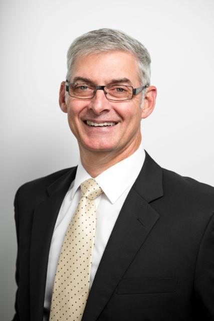 About the Speaker <Su foto> Anton van Wyk CIA, QIAL, CRMA, CD (SA) Global Chairman of the Board The Institute of Internal Auditors Global Chairman of the IIA Partner at PwC Leader of the African Risk