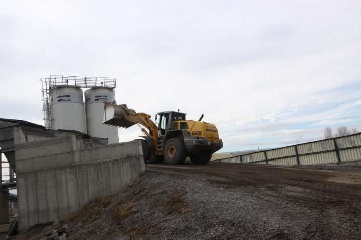 Reclaimed Asphalt Pavement - Production Reclaimed asphalt mix feed