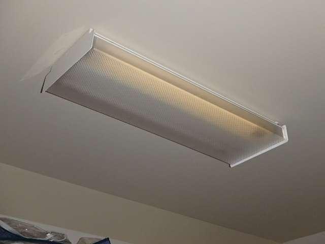 5.5.2 Fixtures LIGHT FIXTURE LOOSE UPPER LEVEL STORAGE AREA The light fixture is loose / not properly secured at the