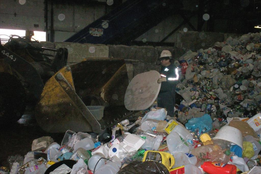 Pre-Sorting MRP On Tipping Floor Sorting MRP Directly Into Loader Bucket