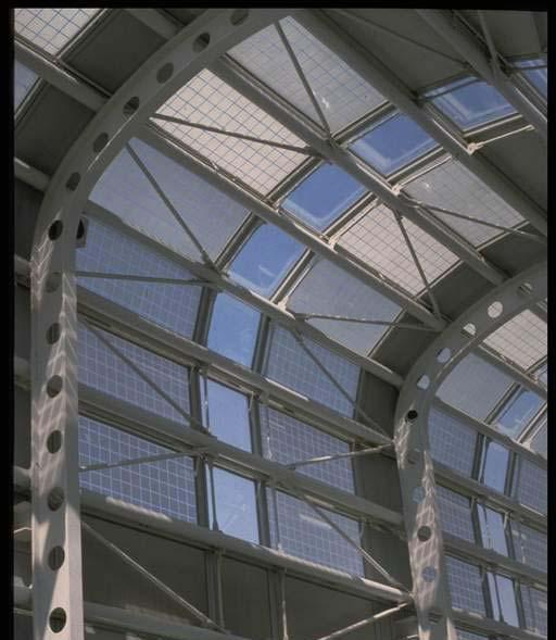 Bracing that provides stiffness and lateral force transmitting capabilities to the glass roof.