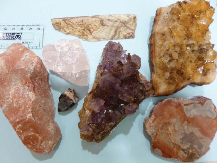 identifying this mineral. Source: Randa Harris (20