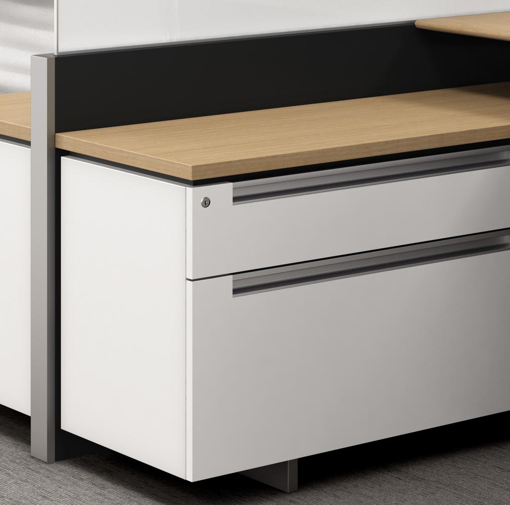 A SPECTRUM OF STORAGE Alto benching shapes the workplace to fit organizational demands and individual task