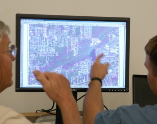 GIS Maps produced with GIS can help with: Explaining hazard
