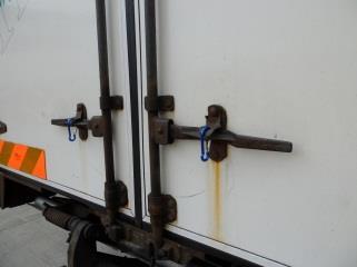 3 Sliding door (Rail Wagon) Figure 9.4 Roller Shutter (Swap Body) 3.4.1.
