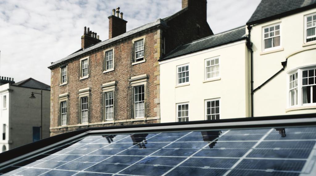 INTRODUCTION A ROLE FOR SOLAR Could solar PV really form the basis for transitioning the UK s energy system to low carbon or is it likely to be a niche but contributing technology?
