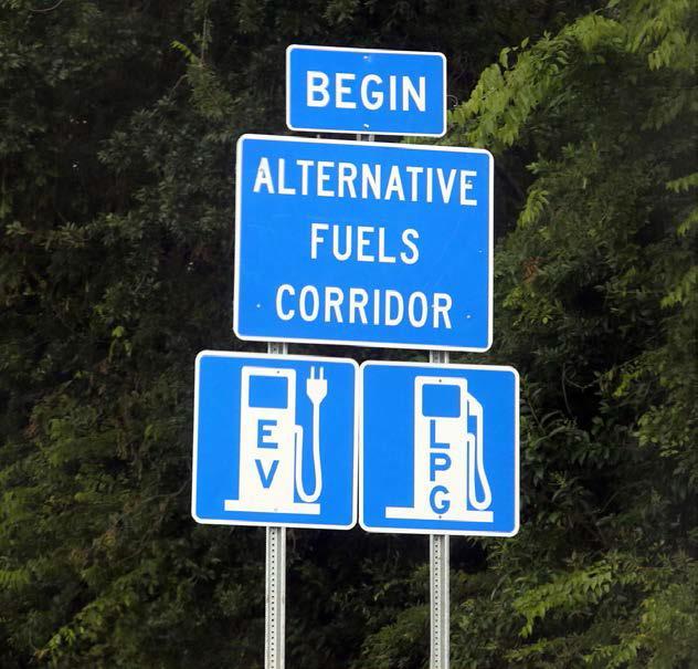 ALTERNATIVE FUEL CORRIDORS Currently Designations on 84 Interstate Corridors 44 States Covers over 100,00 miles of the NHS Preparing for Round 3 nomination process.