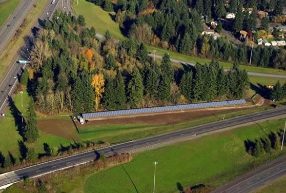 Oregon DOT Large Scale Solar in ROW Oregon s transportation system uses ~ 50M kwh per yr, costing > $4M. ODOT has >19,000 lane miles of ROW.