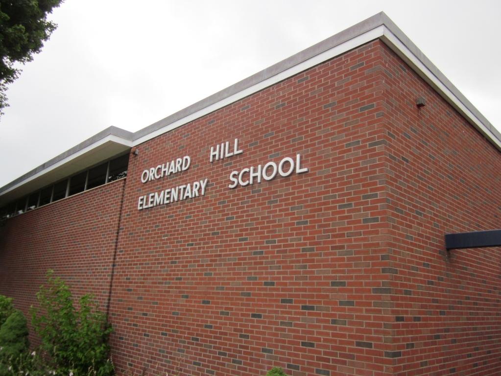 SOUTH WINDSOR ELEMENTARY SCHOOL FACILITIES EXISTING CONDITION SURVEY ORCHARD HILL ELEMENTARY Executive Summary Orchard Hill Elementary is a 49,212 square foot building with an additional 1,800 square