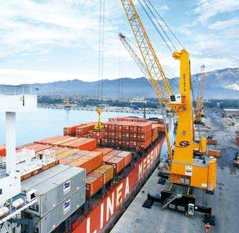 The range of applications includes not only smaller and medium-sized container terminals, where these cranes are often the only