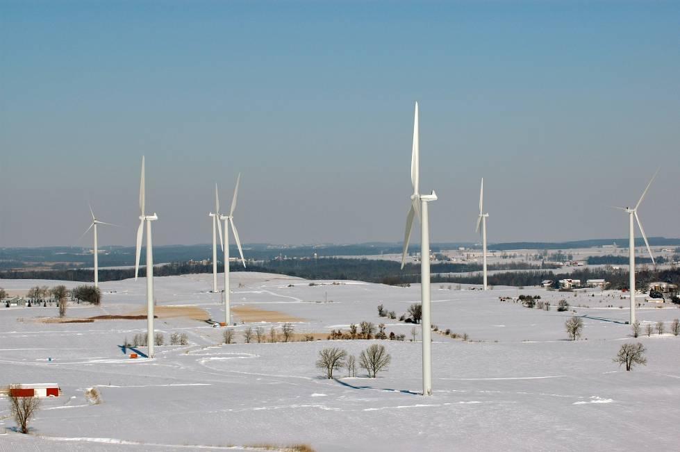 Wisconsin s Current Renewable Portfolio Standard Target is ~ 10% by 2015 We Energies Targets Today 2.