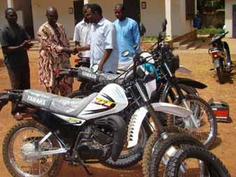 n e w s a n d e v e n t s ( c o n t i n u e d ) Spreading the Word on Motorbikes ACi Farmer Organization and Training in Benin, by Claudia Schülein, ACi The African Cashew initiative (ACi) team in