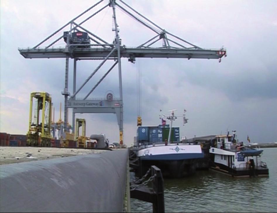 LESSONS LEARNED AND SUCCESS FACTORS Inland navigation has traditionally been used for the transportation of low-value goods such as bulk products or project cargo.
