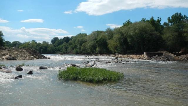 Climate Change and Its Effects on Virginia s Water Supplies Photo credit: Virginia Dept of Game and Inland Fisheries/ Alan Weaver The Appomattox River, a tributary of the James River, stretches from
