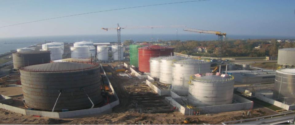 PROGRESS OF INVESTMENT DURING Y2018 OIL TERMINAL EXPANSION PHASE II LFO 6 x 20 000 m3 tanks installation -