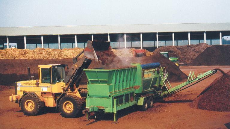 -> 18 million tons (11 M biowaste, 7 M greenwaste) About 800 small on-farm co-composting