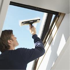 Cleaning and maintenance To clean the outer pane from the inside, rotate sash and secure in cleaning position with barrel bolt. Open the upper to clean the outer pane of the lower element.