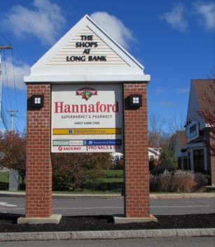 FOR LEASE MEDICAL OFFICE / RETAIL SPACE SHOPS AT LONG BANK 65 Portland Road - Kennebunk, ME LAST REMAINING SPACE 1,400 SF