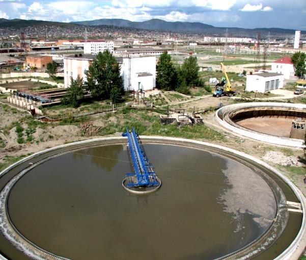 Current situation of wastewater treatment Primary Sedimentation Tank The waste water flows slowly in a primary
