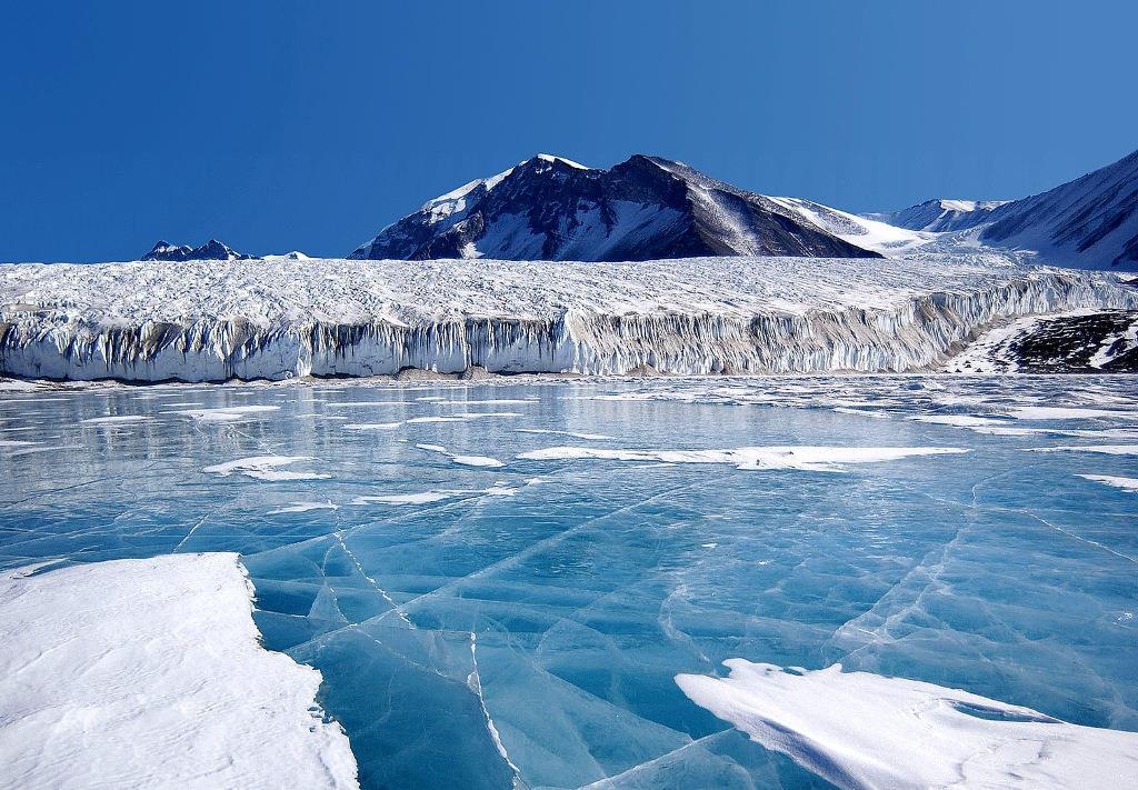 3. biosphere Density of ice and water Density of water is dependant on its temperature. Cooler : More dense.