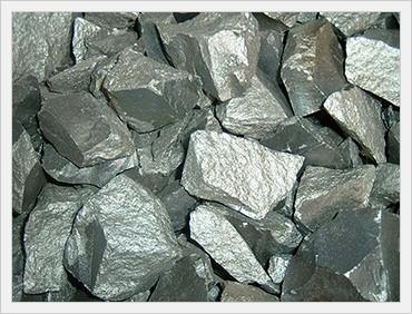 5)Ferro aluminium --- To form this ferro aluminum alloy, iron and aluminum are melted and mixed together.