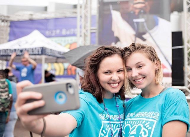 media volunteers to manage selfie stops, Instagram