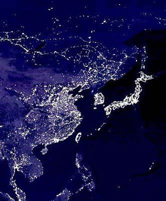 Korea at a Glance (2002) Land Area: 99,392 km 2 Population:47.6 million GDP: US$ 477.