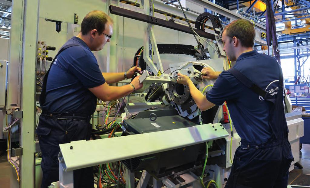 MACHINE MAINTENANCE With our maintenance partnership concept we assist the plant maintenance teams of our customers on a coordinated basis in their work.