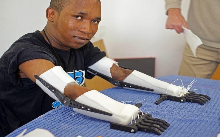 will revolutionize South Africa s healthcare system 3D printed "Robohands" made in South Africa Source: CBS News, Date 11.09.