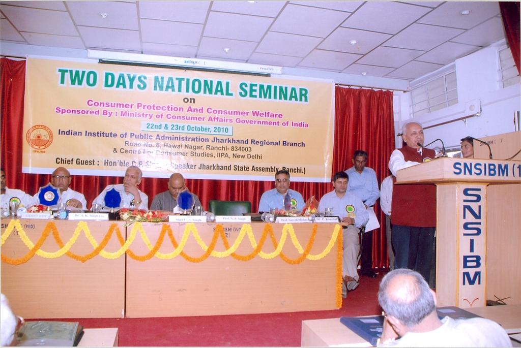Prof. N. P. Singh, Vice-President, IIPA Welcoming the participants The Seminar was inaugurated by Shri C. P. Singh, Speaker, Jharkhand Vidhan Sabha and was presided over by Dr. A. K.