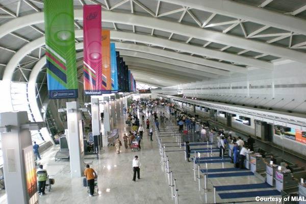 Mumbai International Airport streamlines IT operations when it engages GTS to provide centralized Help Desk Services for its data center Airport in India Client Challenges The client was unhappy with