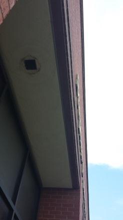 glazing being operable. This photo shows rust build up at the steel lintel beam.