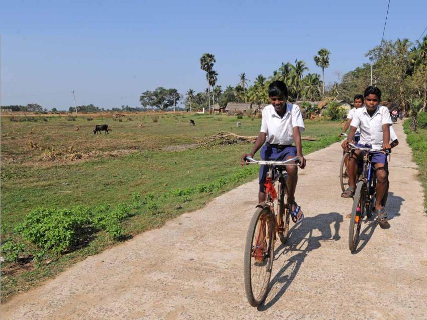 India: Prime Minister s Rural Roads Program (PMGSY) 3 ADB projects/programs since 2003 ADB financing of $1.