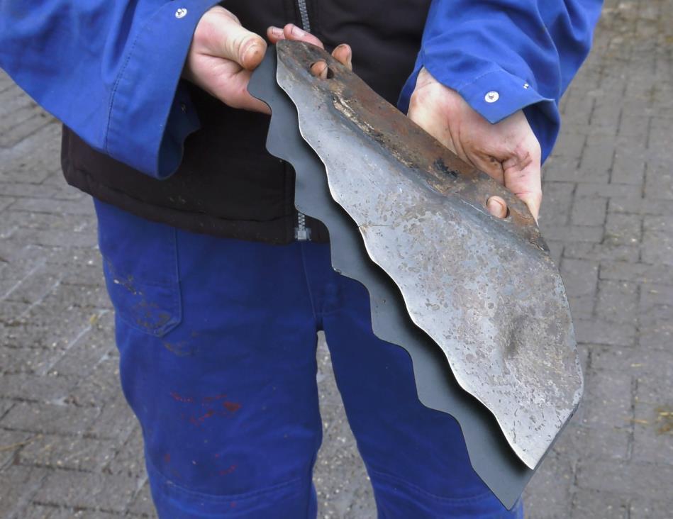 Auger knife condition: Worn auger knives leads to: Bad cutting performance Bad mixing quality Longer mixing times Higher