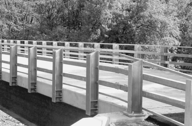 12. GUIDERAILS 409 Typical bridge tubular steel railing.