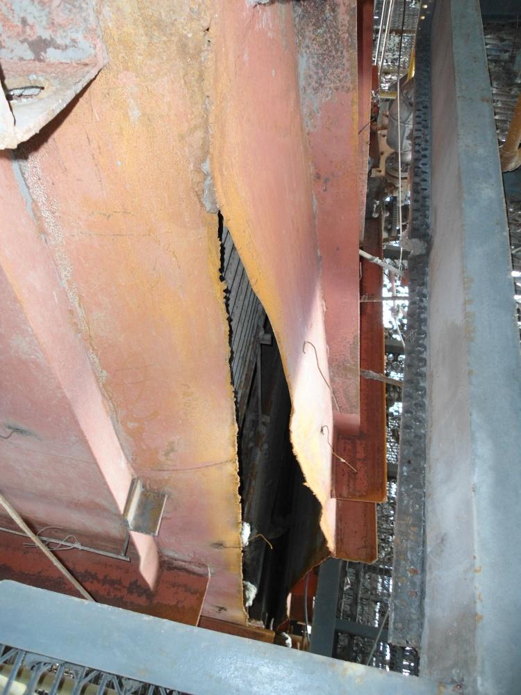 Photo 4: The scalloped plate welding was not sufficient.