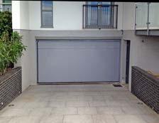 Hinged or sliding gates can be designed to seal with flood water assisting sealing or against the water pressure as required, meaning they can operate over a dead level threshold.