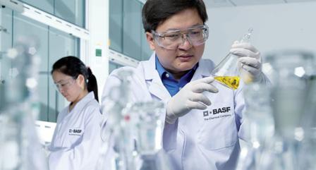 Selection of grades In the laboratory of BASF in Shanghai, BASF employees make customer wishes a reality, fast and efficiently.
