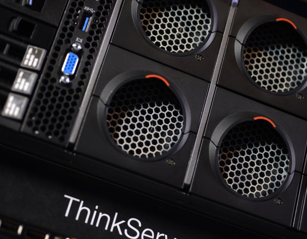 Customer Satisfaction Lenovo Services Surpasses Industry Averages in the x86-based Server Segment High-Quality Hardware Reliable, scalable, and efficient Exceptional Services and Support Fast