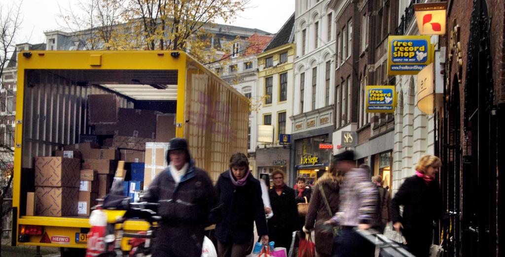 Cleaner and better transport in cities Essential elements 6. A city has to be attractive and safe for people to live, shop, enjoy leisure activities and be accessible for deliveries.