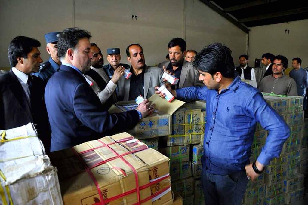 Afghanistan Seizure of medicine Representatives from Customs and the Ministry of