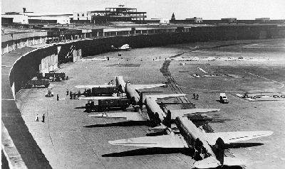 Day 138: 10/21/1948 Summary of Berlin Airlift developments MEMORANDUM Stating Mr.
