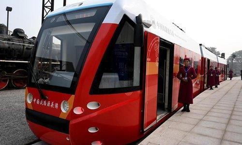 A hydrogen fuel cell powered tram was put into commercial operation in Tangshan, North China's Hebei province, Oct 26, 2017.