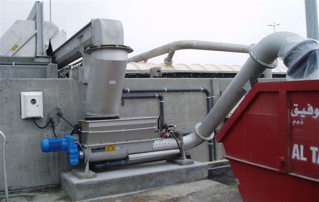 Fig. 1: Conventional wash-press (Huber Technology) SUPER-LAUNDER WASH-PRESS The finer the screens, the more fecal matter they take out of the wastewater.