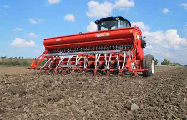 MINIMUM TILLAGE SEED DRILLS S MARIA - SC MARIA STRONG AND VERSATILE S MARIA and SC MARIA are two models designed to drill on most difficult seedbeds, such